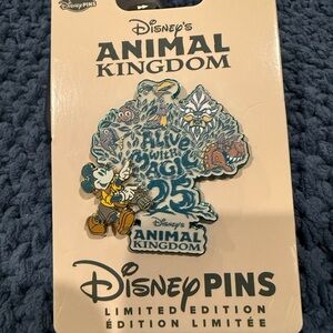 Disney Animal Kingdom 25th Anniversary Pin - Blue and Gray